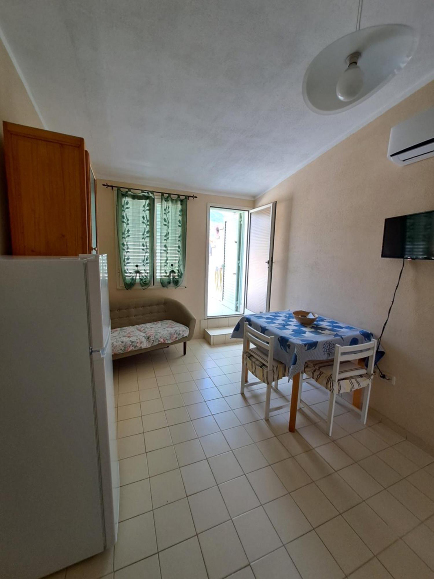 Appartamenti Teulada Di Laura Cameră foto